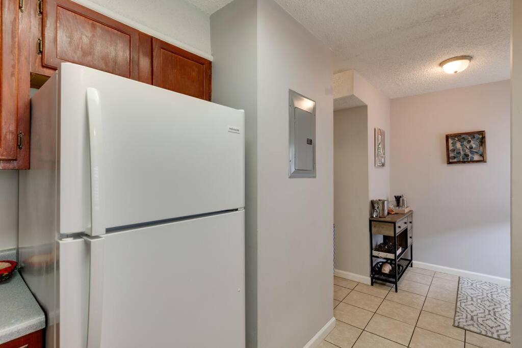 Lovely 2 Bdr Condo With Balcony 2M To Broadway Nashville Exterior photo